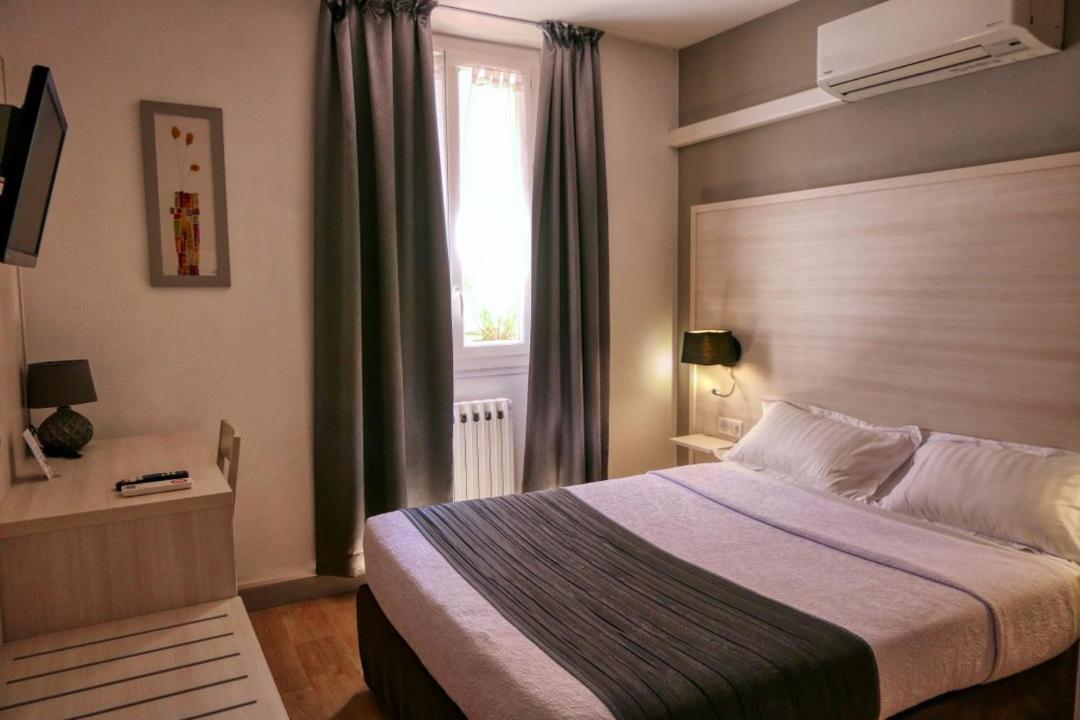 Hotel Univers Carpentras Eksteriør billede