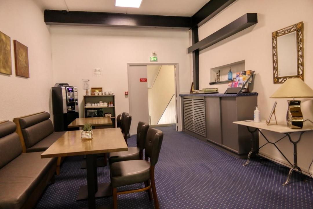 Hotel Univers Carpentras Eksteriør billede